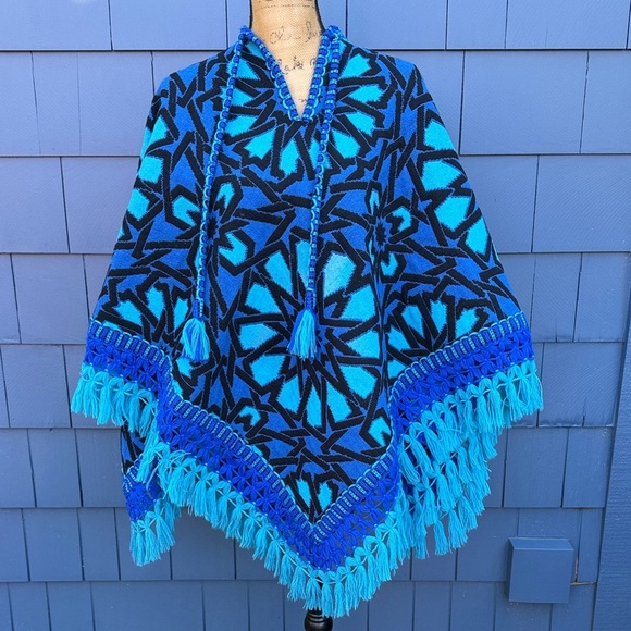 Vintage Jackets & Blazers - Vintage Blue and Black Geometric Poncho thick warm